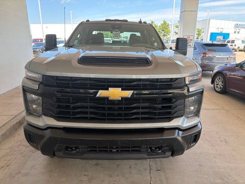 Used 2025 Chevrolet Silverado 3500 W/T AWD/4WD image 2