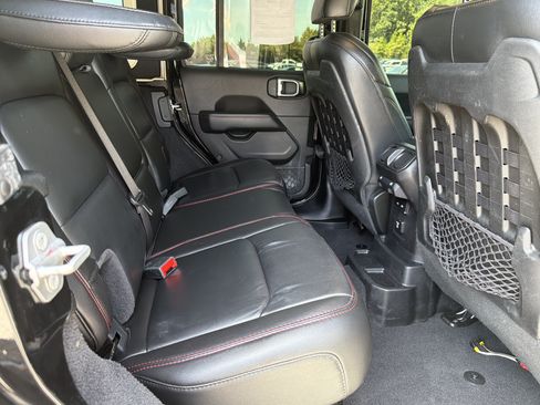Used 2020 Jeep Wrangler Unlimited Rubicon AWD/4WD image 18
