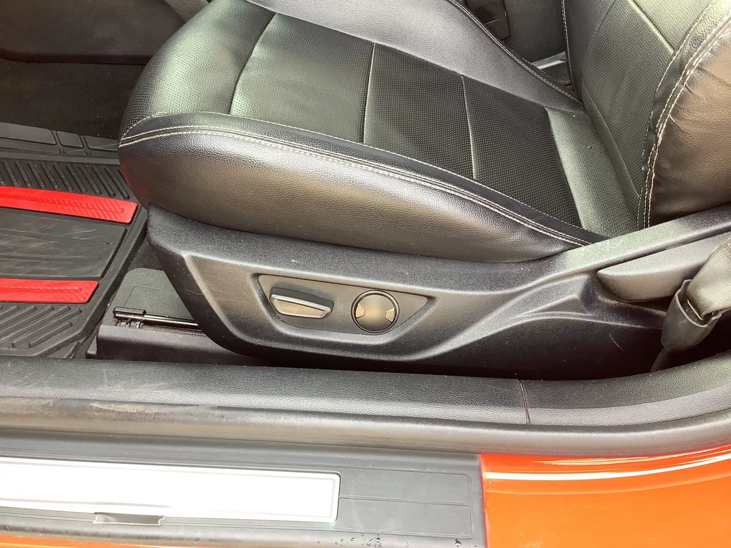 Used 2022 Ford Mustang Premium RWD image 19