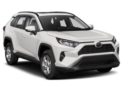 Used 2021 Toyota RAV4 XLE FWD image 21