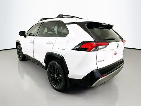 Used 2024 Toyota RAV4 SE w/ Convenience Package image 7