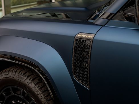 Used 2026 Land Rover Defender 110 OCTA image 7