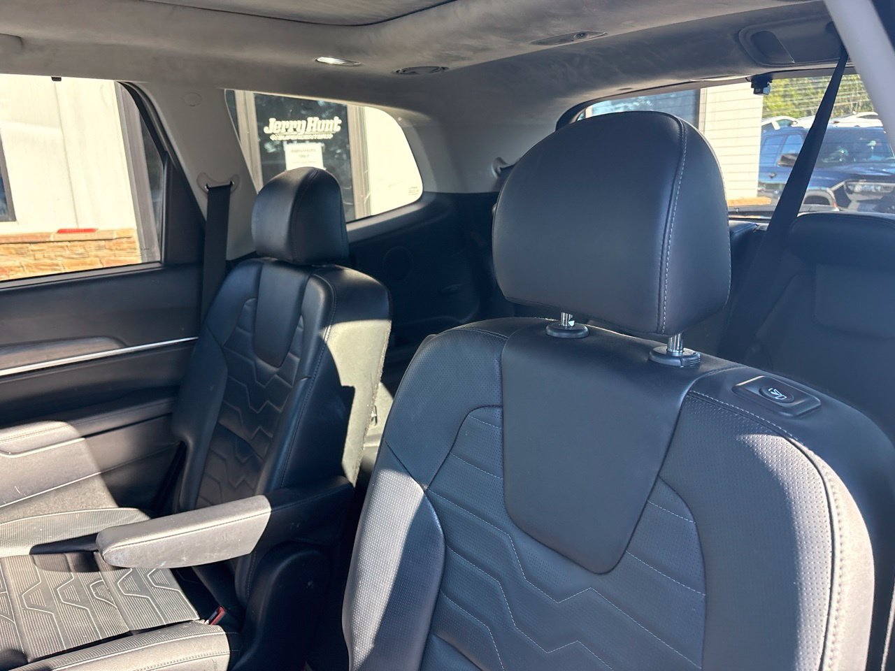 Used 2022 Kia Telluride SX w/ SX Prestige Package AWD/4WD image 5