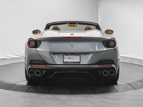 Used 2019 Ferrari Portofino image 7