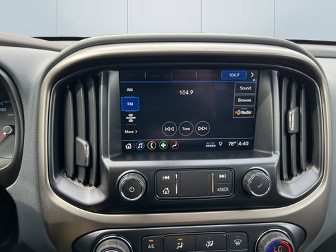 Used 2021 Chevrolet Colorado Z71 AWD/4WD image 12