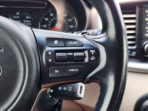 Used 2017 Kia Sorento AWD w/ LX Convenience Package image 18