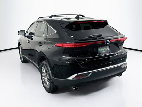 Used 2022 Toyota Venza XLE AWD/4WD image 5