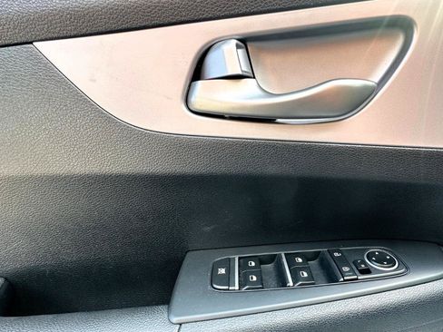 Used 2024 Kia Forte LXS FWD image 16