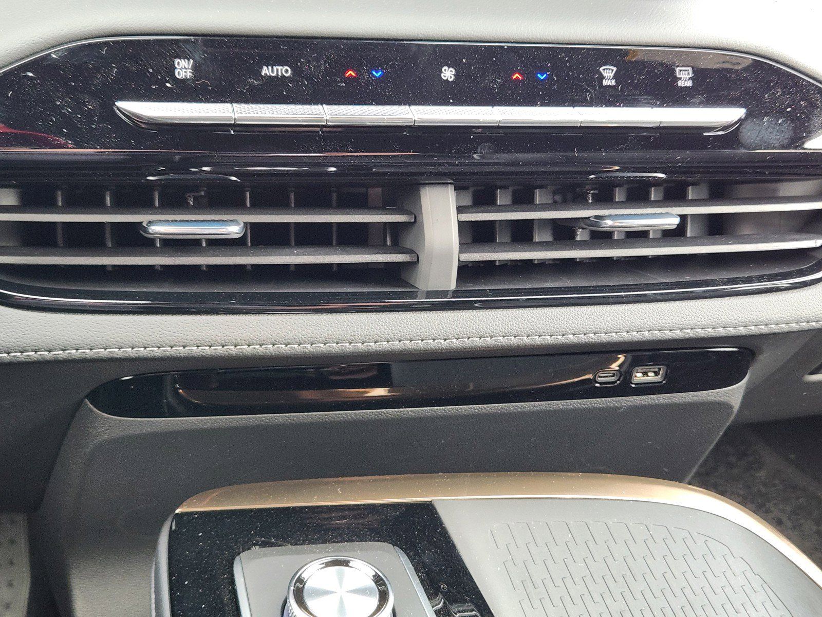 New 2026 Buick Enclave Avenir w/ Super Cruise Package FWD image 15