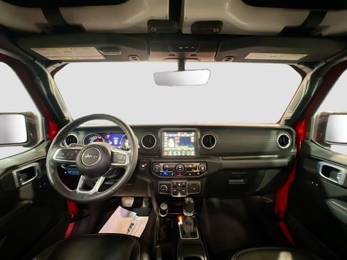 Used 2023 Jeep Wrangler Sahara image 16