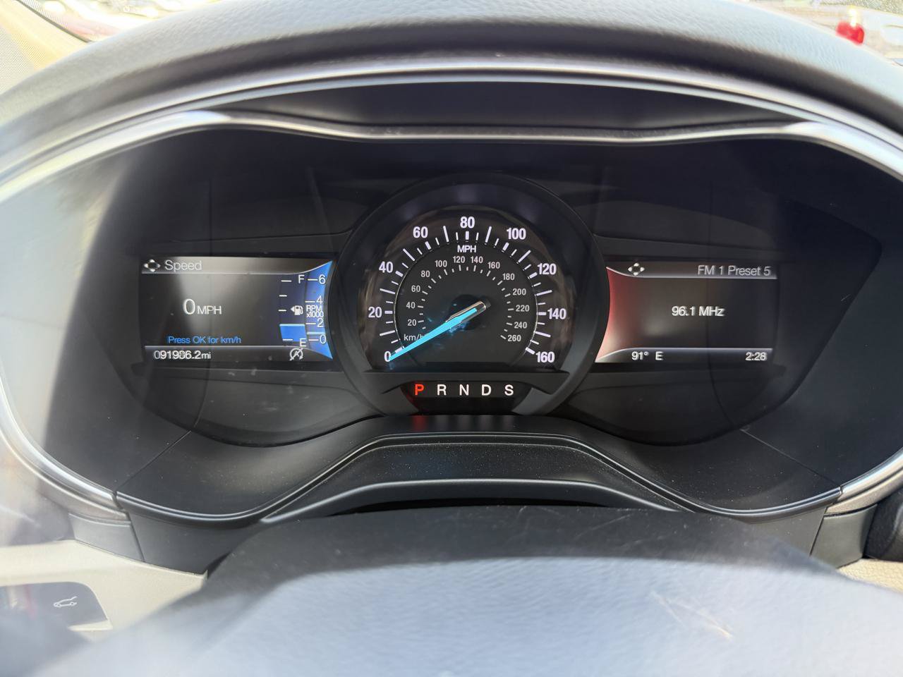 Used 2019 Ford Fusion SE FWD image 5