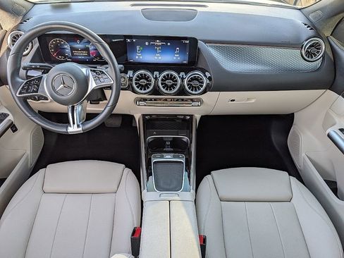 Used 2025 Mercedes-Benz GLA 250 image 22