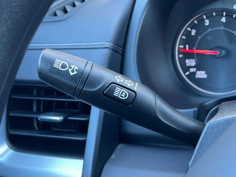 Used 2024 GMC Terrain SLE image 37