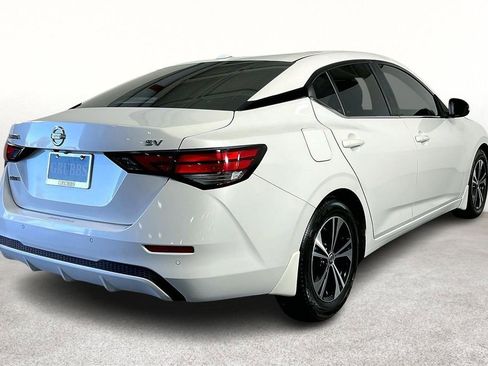 Used 2021 Nissan Sentra SV image 2