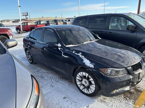Used 2006 BMW 330i Sedan image 2