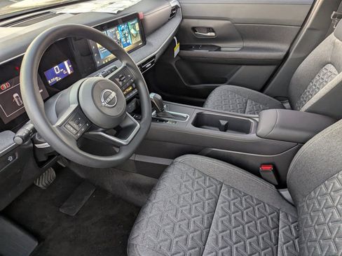New 2026 Nissan Kicks SV w/ SV Premium Package FWD image 15