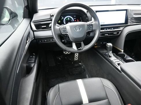 Used 2026 Toyota Camry SE w/ Multimedia Upgrade Package FWD image 9
