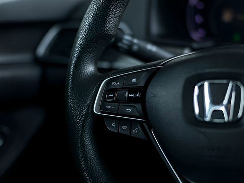 Used 2022 Honda Accord LX image 19