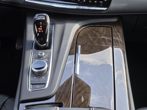 Used 2024 Cadillac Escalade Sport Platinum image 22