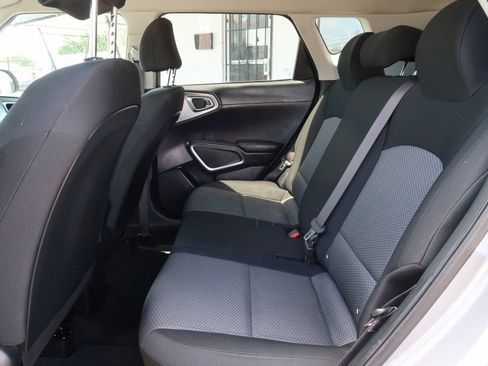 Used 2023 Kia Soul LX w/ Option Group 015 FWD image 8