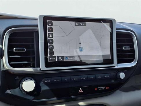New 2025 Hyundai Venue Limited image 14
