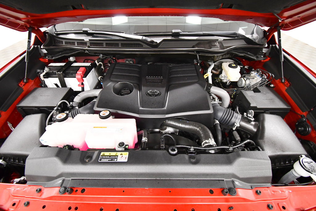 Used 2024 Toyota Tundra Limited AWD/4WD image 12