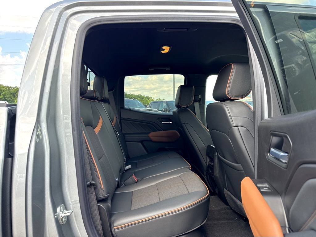 New 2026 GMC Canyon AT4 AWD/4WD image 6