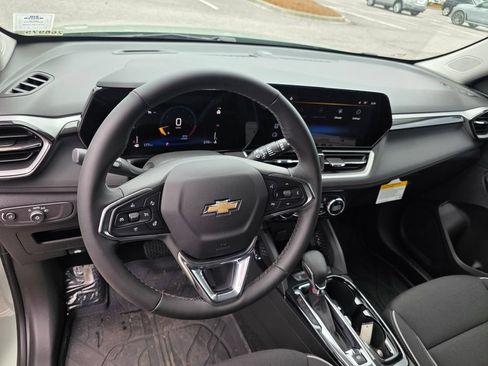 New 2026 Chevrolet TrailBlazer LT w/ Convenience Package FWD image 13