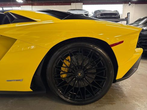 Used 2018 Lamborghini Aventador S AWD/4WD image 30