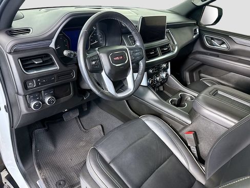 Used 2021 GMC Yukon SLT w/ Rear Media and Nav Package AWD/4WD image 9