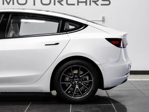 Used 2021 Tesla Model 3 Standard Range Plus image 15