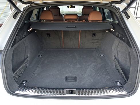 Used 2024 Audi Q8 e-tron Premium Plus w/ Premium Plus Package image 12