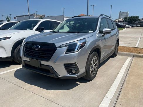 Used 2023 Subaru Forester Premium AWD/4WD image 1
