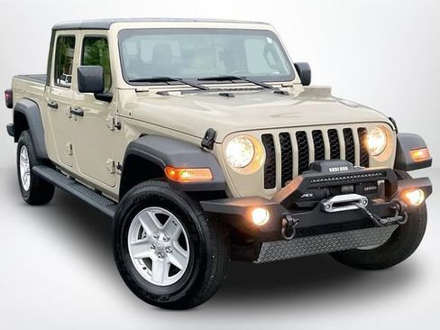 Used 2020 Jeep Gladiator Sport w/ Quick Order Package 24S AWD/4WD image 1