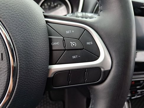 Used 2020 Jeep Compass Latitude image 23