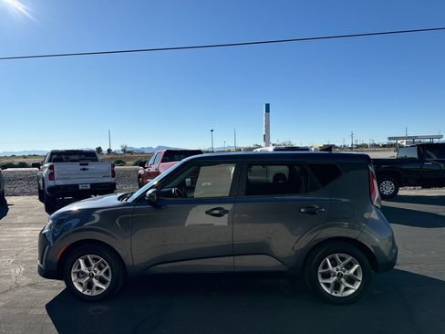 Used 2023 Kia Soul LX w/ Option Group 015 image 4