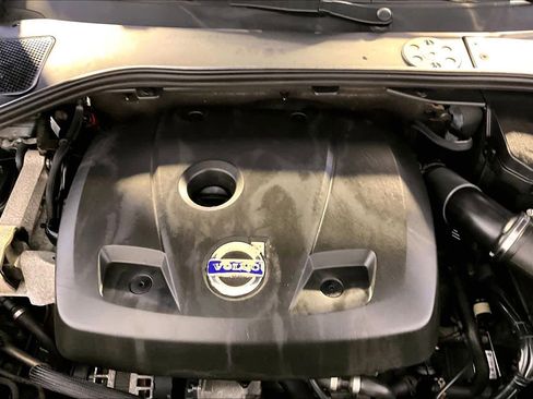 Used 2015 Volvo V60 T5 Platinum image 30