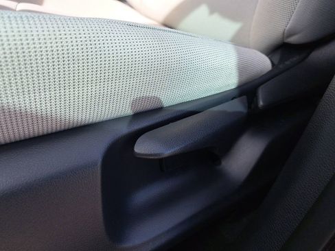 Certified 2024 Toyota Corolla Cross LE image 15