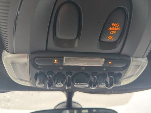 Used 2015 MINI Cooper S image 16