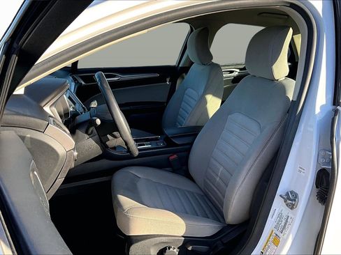 Used 2018 Ford Fusion S image 24