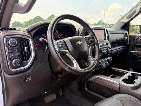 Used 2021 Chevrolet Silverado 1500 LTZ AWD/4WD image 15