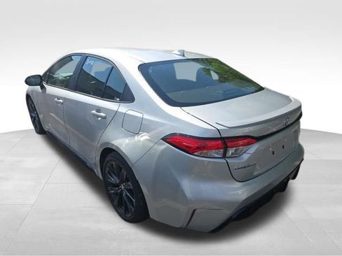 Used 2025 Toyota Corolla SE FWD image 3