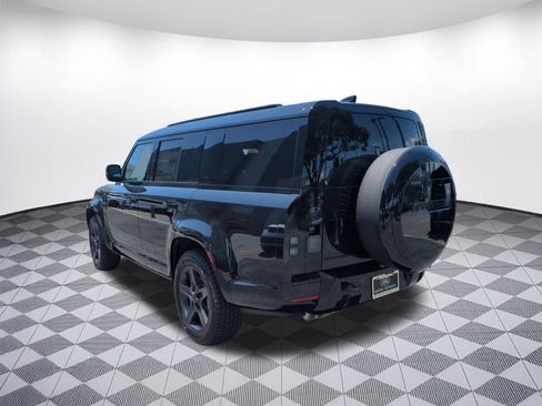 New 2026 Land Rover Defender 130 X-Dynamic SE AWD/4WD image 3