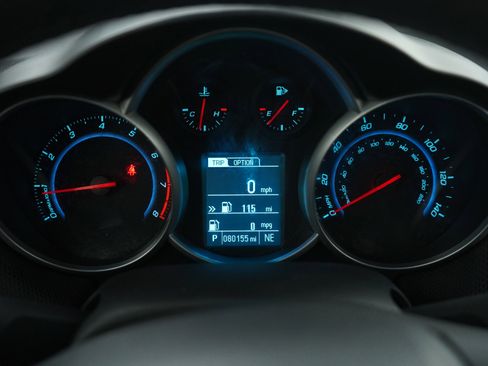 Used 2013 Chevrolet Cruze LT image 23