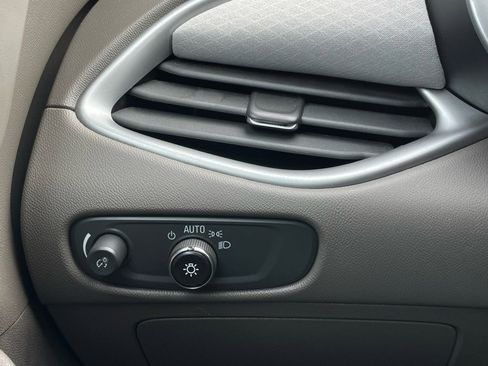 Used 2022 Chevrolet Malibu LT image 13