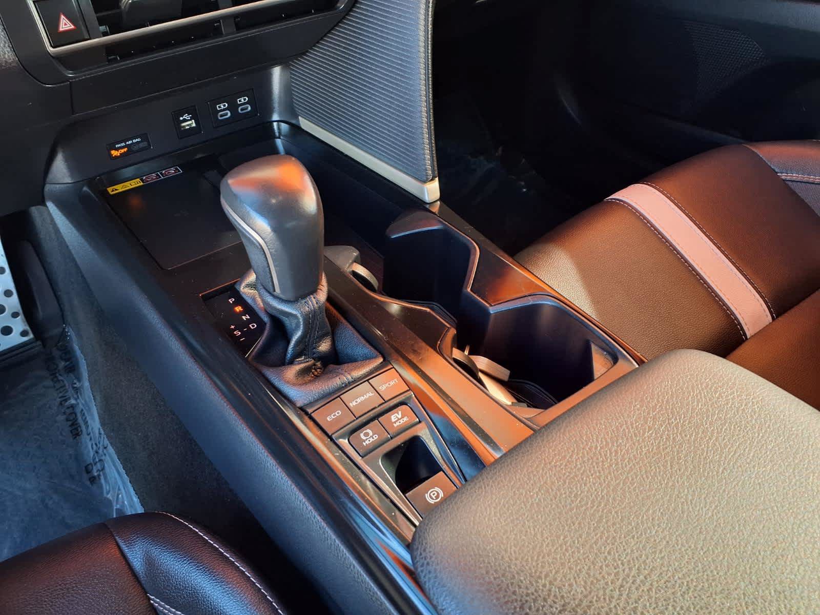 Certified 2025 Toyota Camry SE FWD image 25