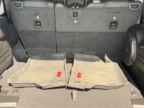 Used 2024 Jeep Wrangler Unlimited Rubicon image 18