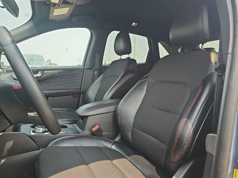 Certified 2025 Ford Escape ST-Line Select AWD/4WD image 15