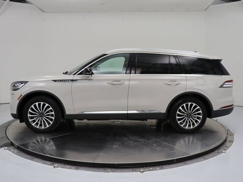 Used 2022 Lincoln Aviator Reserve image 2