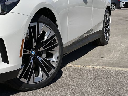 New 2026 BMW 530i w/ Premium Package image 3